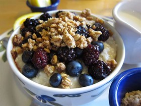 crunch-berry oat meal